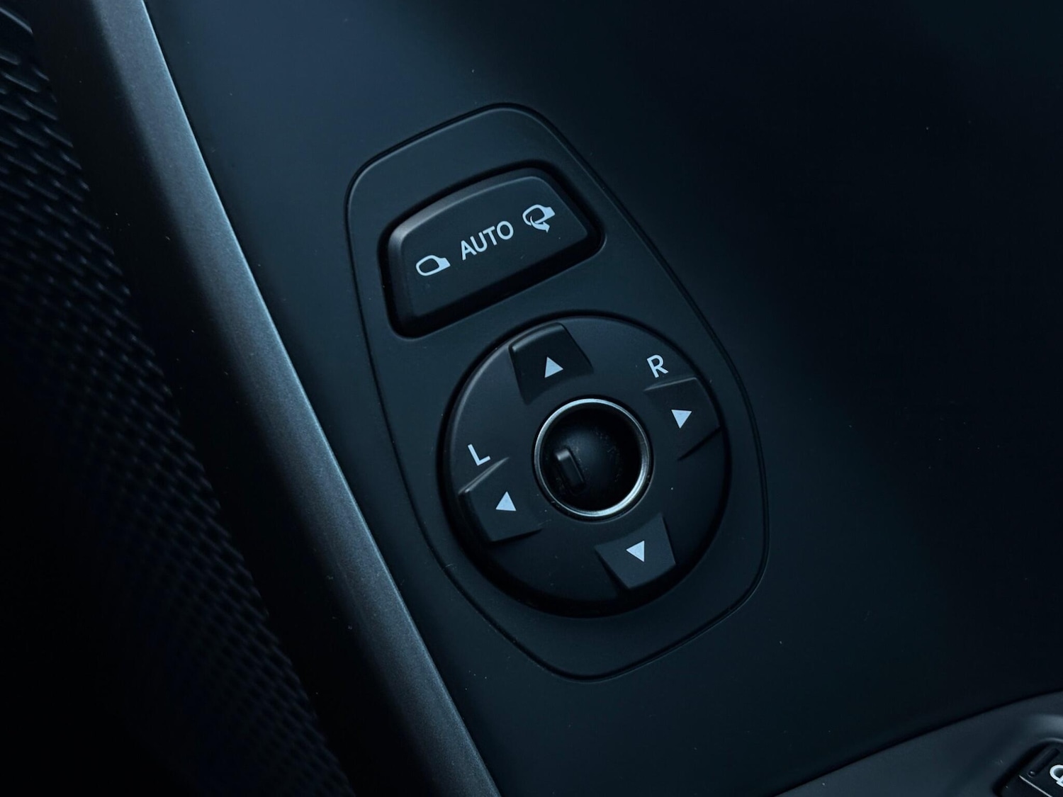 Used Hyundai Santa Fe 2017 for sale - 77215663: Photo 42