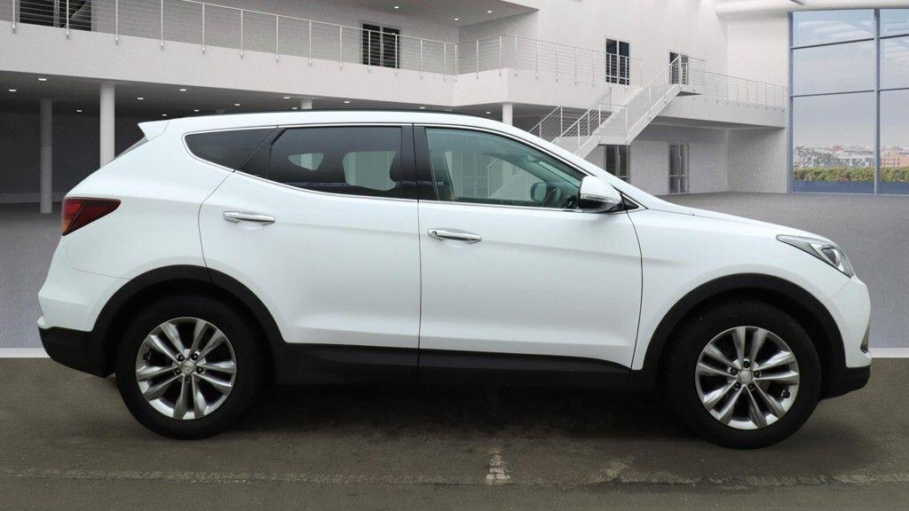 Used Hyundai Santa Fe 2017 for sale - 77215663: Photo 6