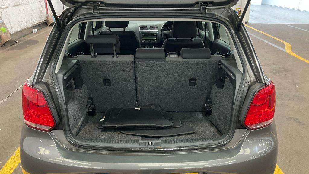 Used Volkswagen Polo 2011 for sale - 76432326: Photo 11