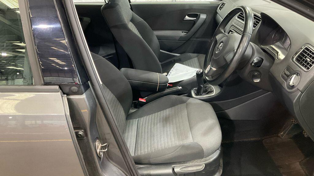 Used Volkswagen Polo 2011 for sale - 76432326: Photo 7