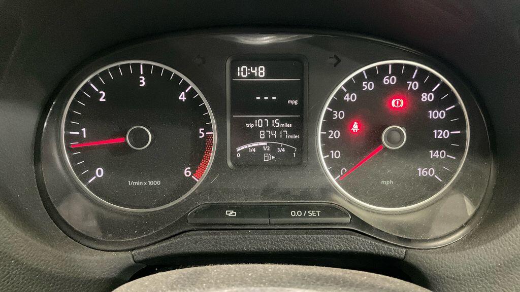 Used Volkswagen Polo 2011 for sale - 76432326: Photo 9