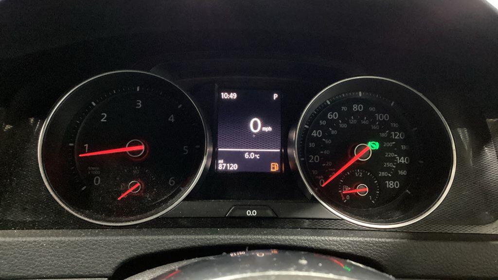 Used Volkswagen Golf 2014 for sale - 77050093: Photo 9