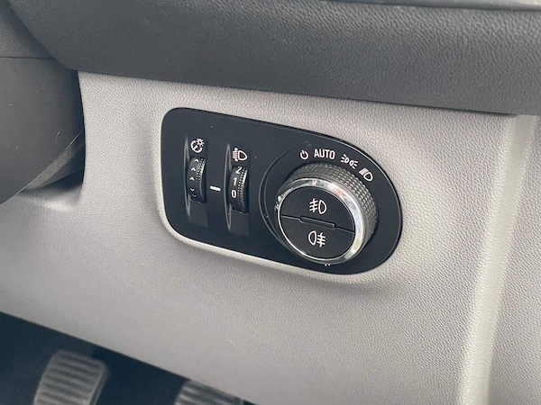 Used Vauxhall Corsa 2015 for sale - 76189335: Photo 43