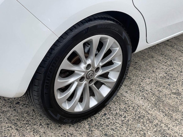 Used Vauxhall Corsa 2015 for sale - 76189335: Photo 46