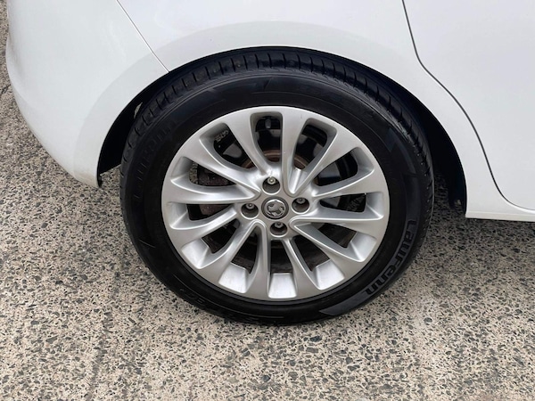 Used Vauxhall Corsa 2015 for sale - 76189335: Photo 47