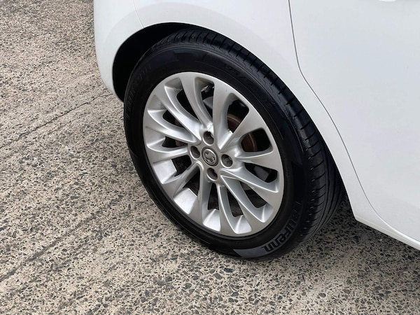 Used Vauxhall Corsa 2015 for sale - 76189335: Photo 48