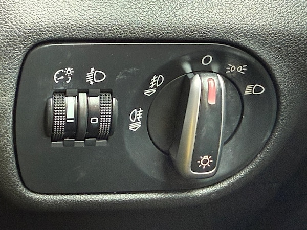 Used Audi A1 2011 for sale - 75609247: Photo 37
