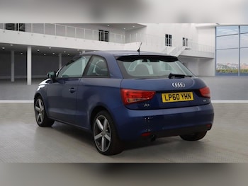 Used Audi A1 2011 for sale - 76238927: Photo 2