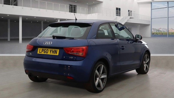 Used Audi A1 2011 for sale - 76238927: Photo 4