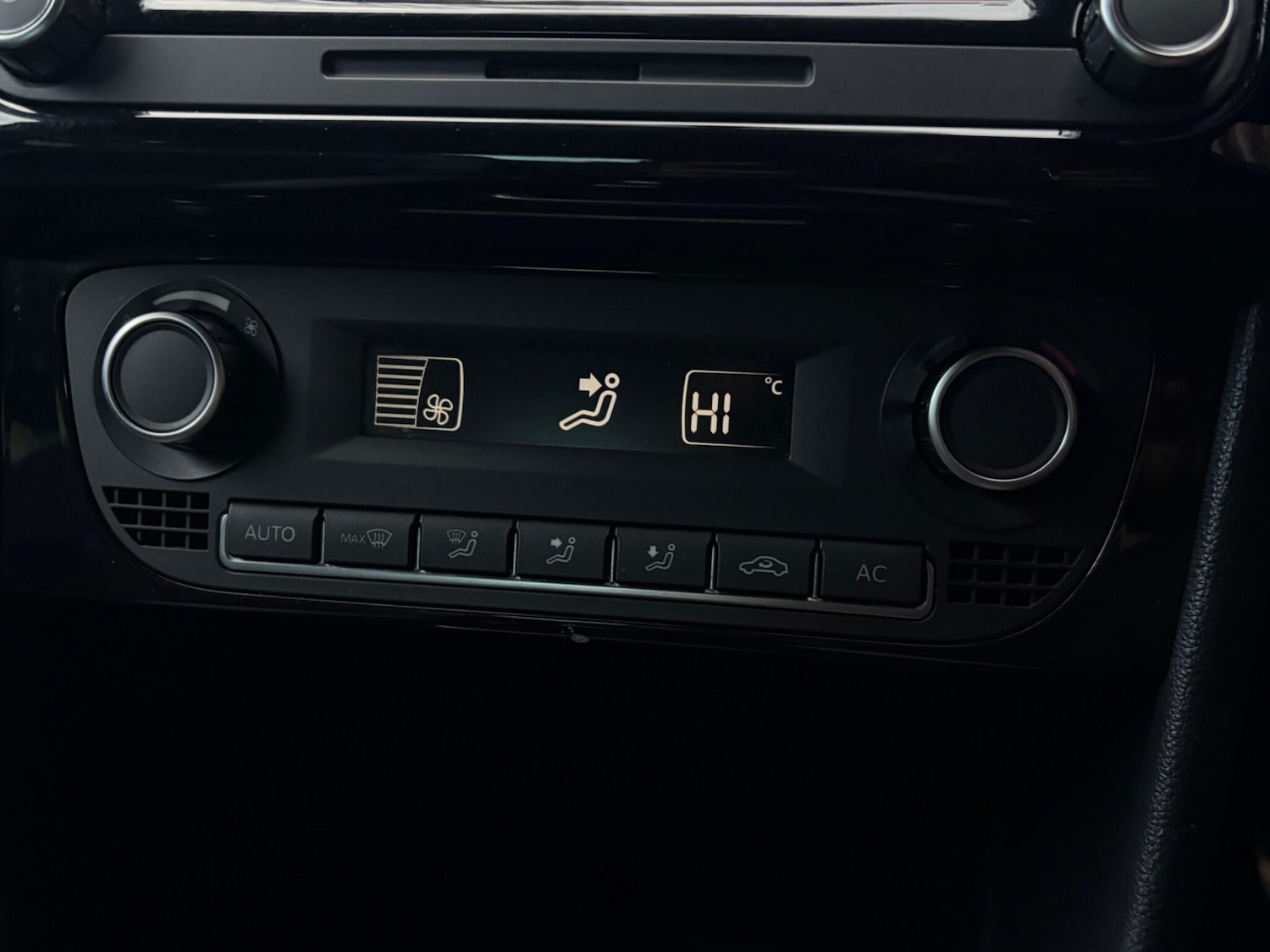 Used Volkswagen Polo 2013 for sale - 77230591: Photo 47