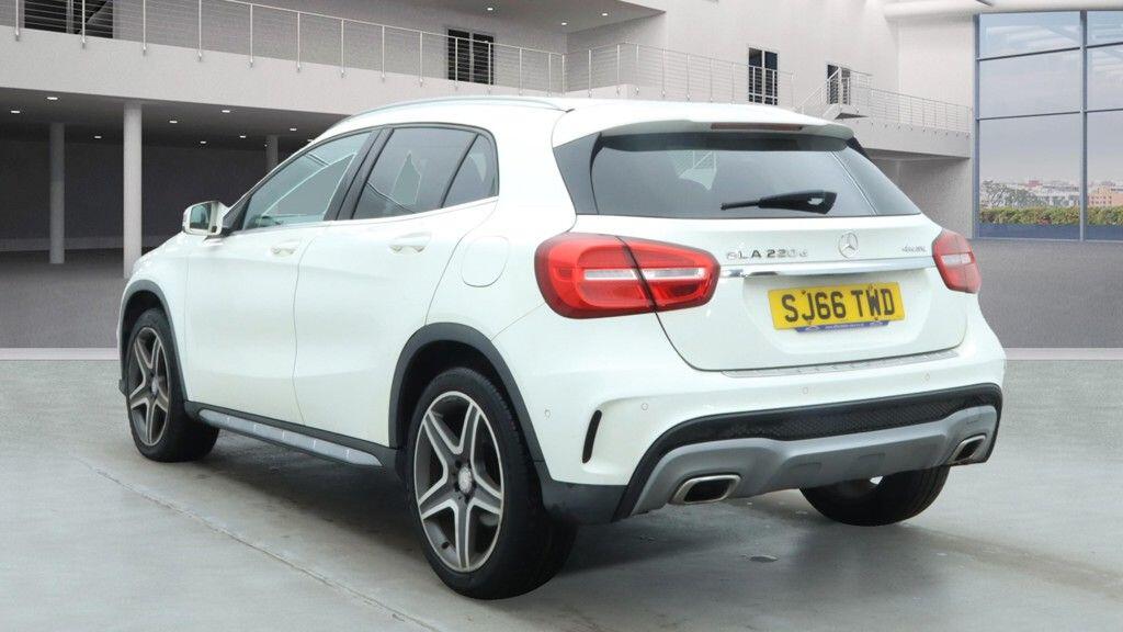 Used Mercedes-Benz GLA 2016 for sale - 76727866: Photo 2