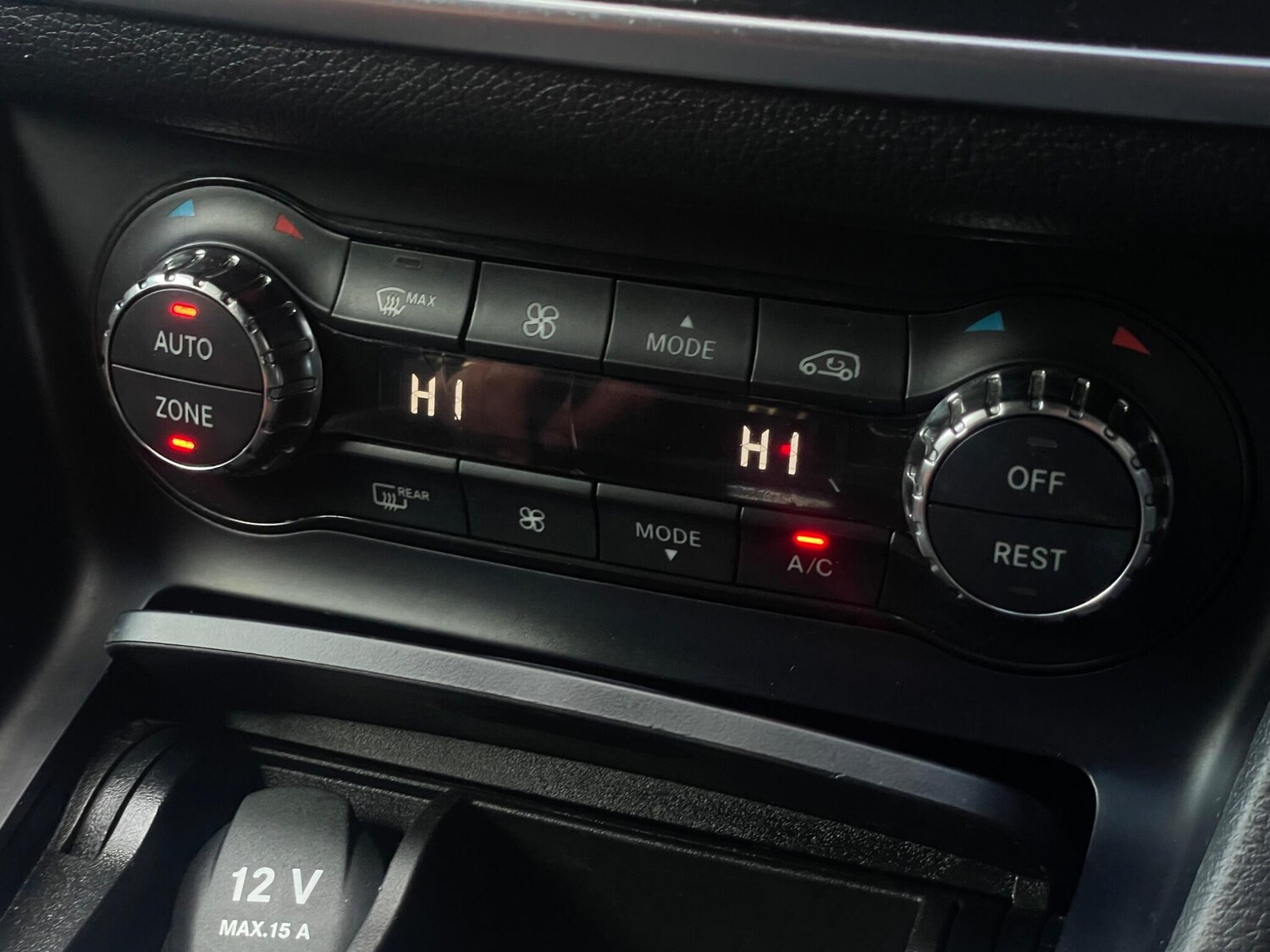 Used Mercedes-Benz GLA 2016 for sale - 76727866: Photo 50