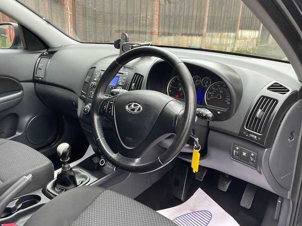 Used Hyundai i30 2010 for sale - 76314260: Photo 11