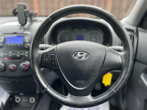 Used Hyundai i30 2010 for sale - 76314260: Photo 15