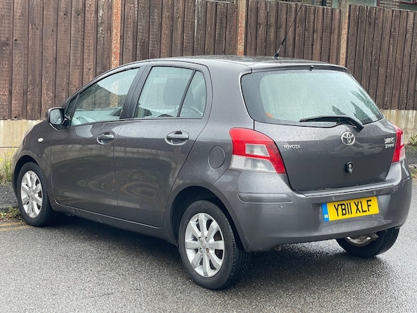 Used Toyota Yaris 2011 for sale - 76175189: Photo 11