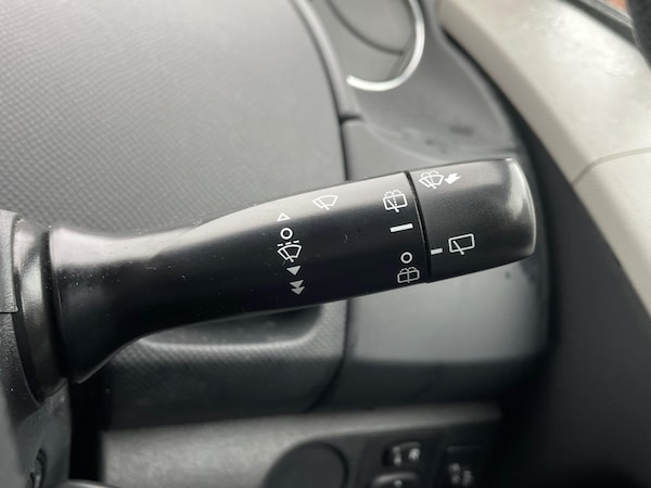 Used Toyota Yaris 2011 for sale - 76175189: Photo 23