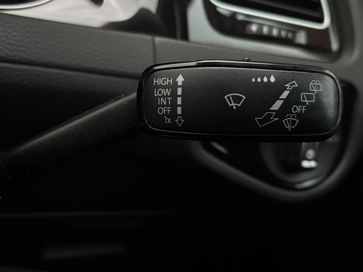 Used Volkswagen Golf 2018 for sale - 76887255: Photo 27