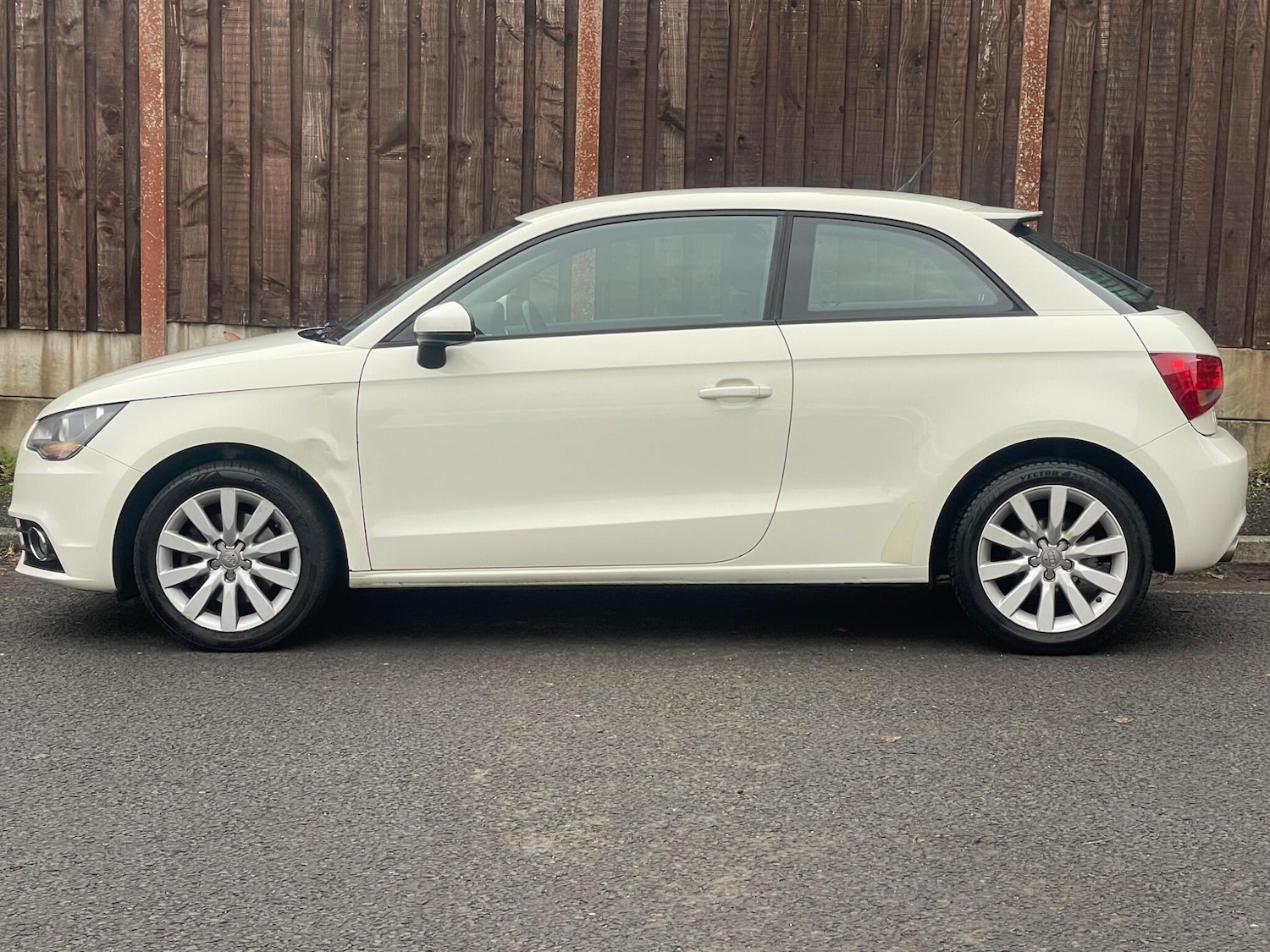 Used Audi A1 2011 for sale - 76728931: Photo 5