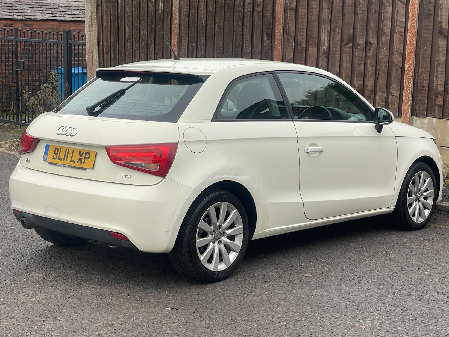 Used Audi A1 2011 for sale - 76728931: Photo 9