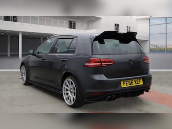 Used Volkswagen Golf 2016 for sale - 76781319: Photo