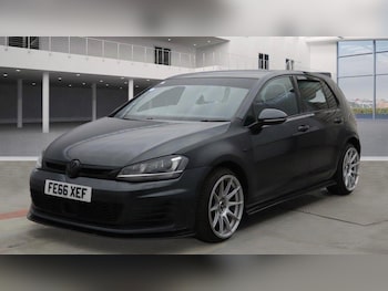 Used Volkswagen Golf 2016 for sale - 76781319: Photo
