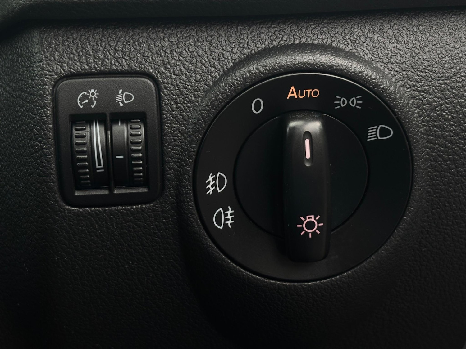 Used Volkswagen Tiguan 2008 for sale - 77156639: Photo 46