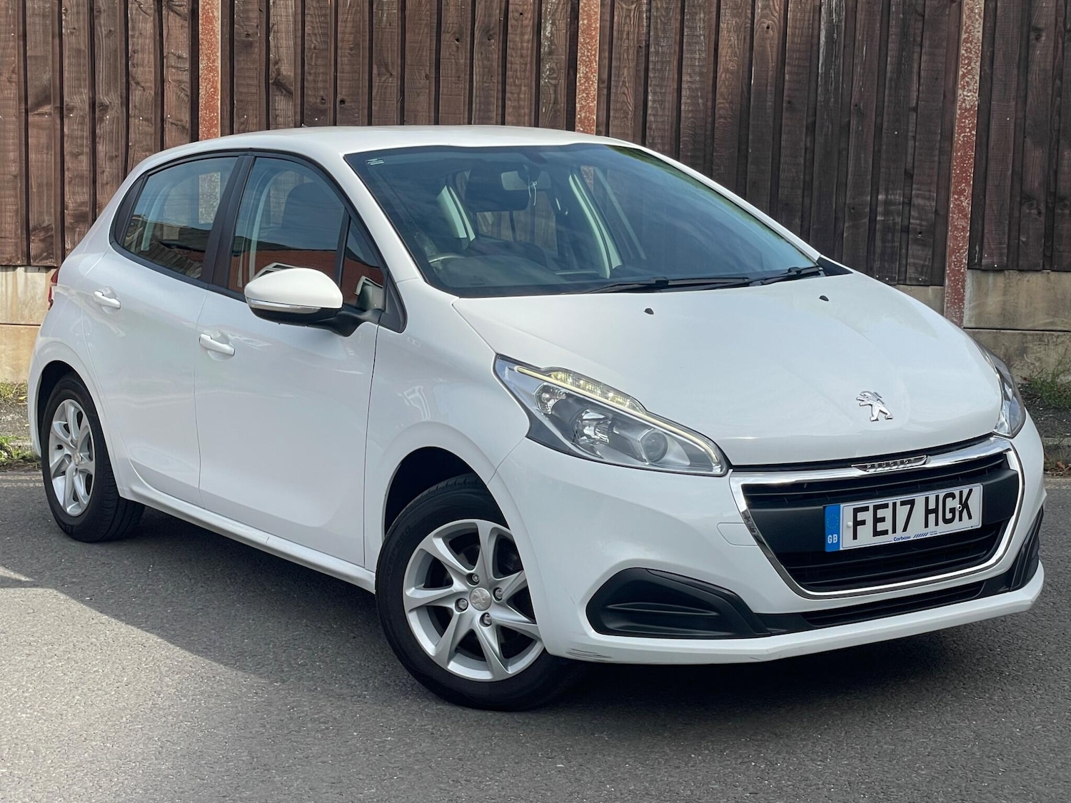 Used Peugeot 208 2017 for sale - 76730831: Photo 1