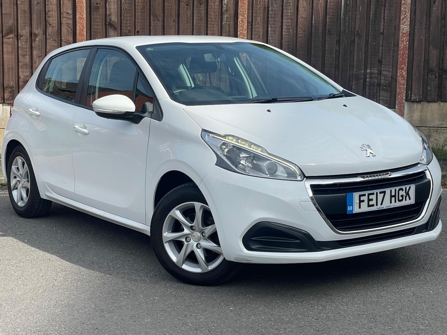 Used Peugeot 208 2017 for sale - 76730831: Photo 13