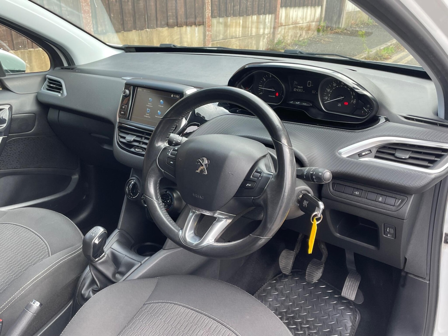 Used Peugeot 208 2017 for sale - 76730831: Photo 15