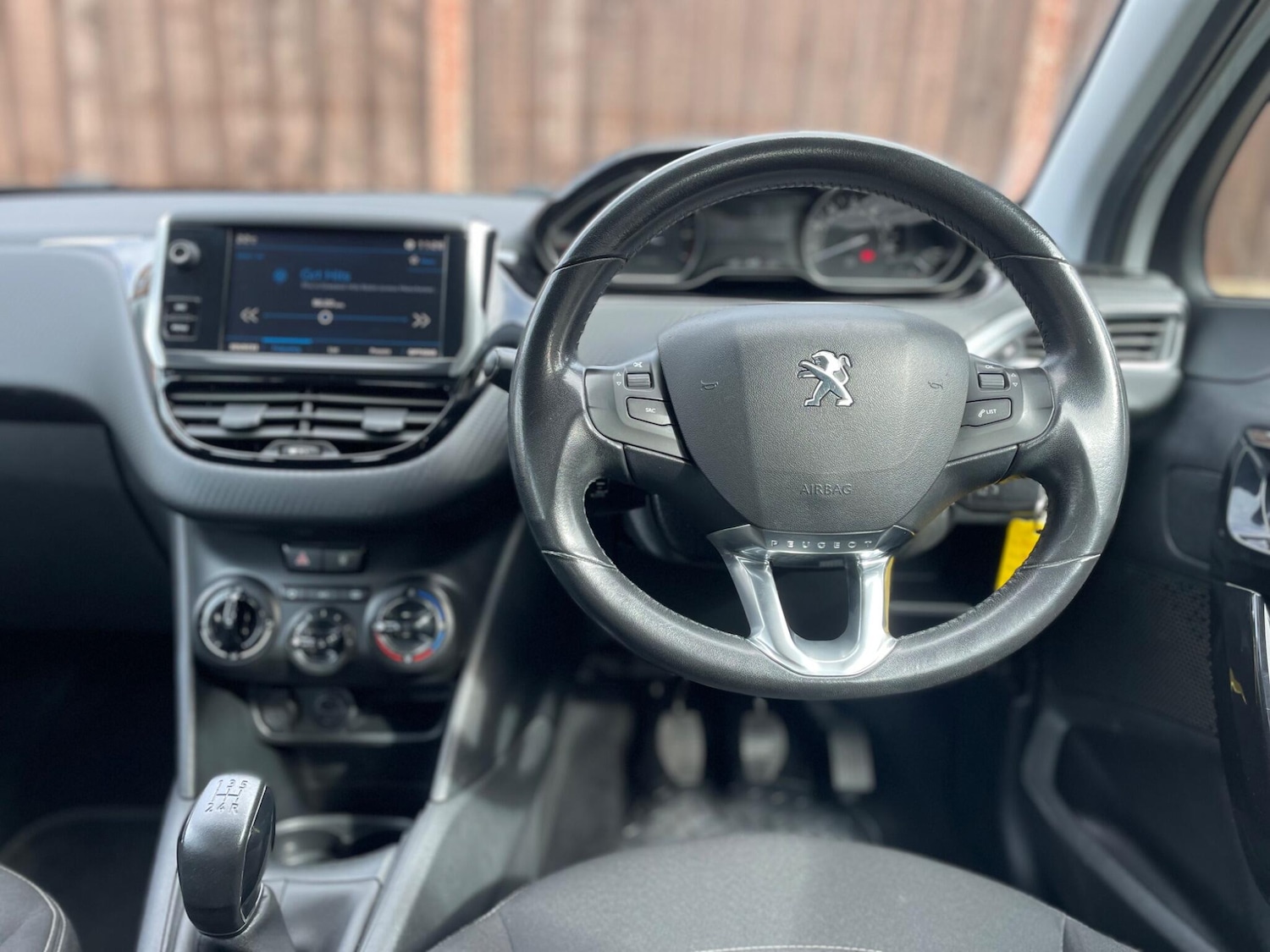 Used Peugeot 208 2017 for sale - 76730831: Photo 18