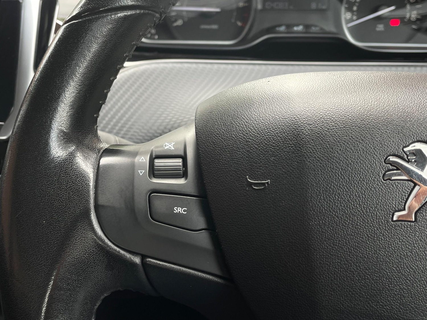 Used Peugeot 208 2017 for sale - 76730831: Photo 21