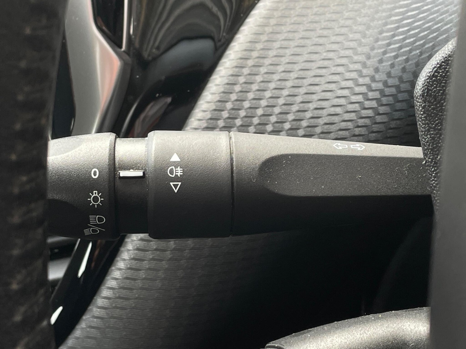 Used Peugeot 208 2017 for sale - 76730831: Photo 25