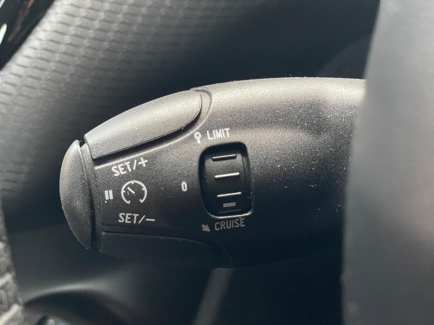 Used Peugeot 208 2017 for sale - 76730831: Photo 26