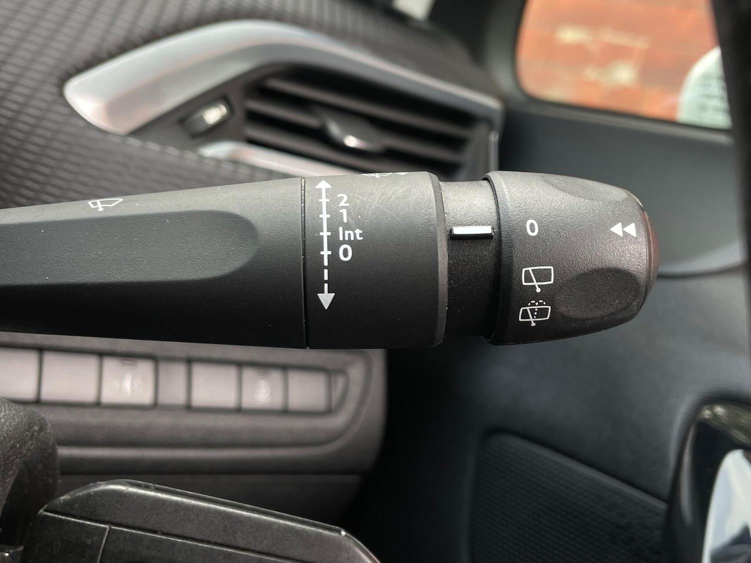 Used Peugeot 208 2017 for sale - 76730831: Photo 27