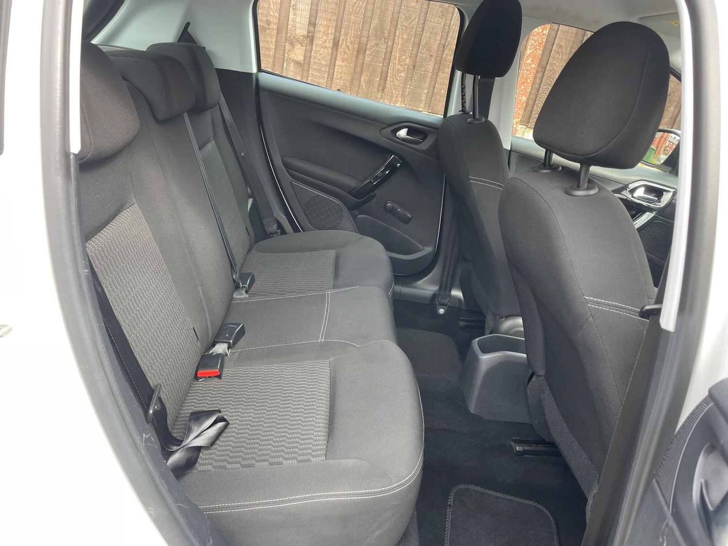 Used Peugeot 208 2017 for sale - 76730831: Photo 34