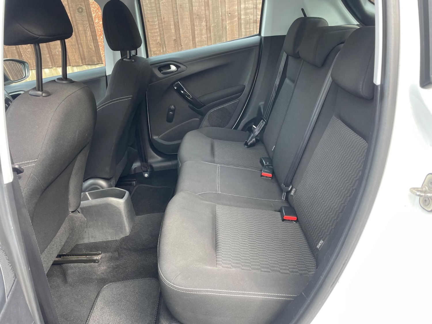 Used Peugeot 208 2017 for sale - 76730831: Photo 38