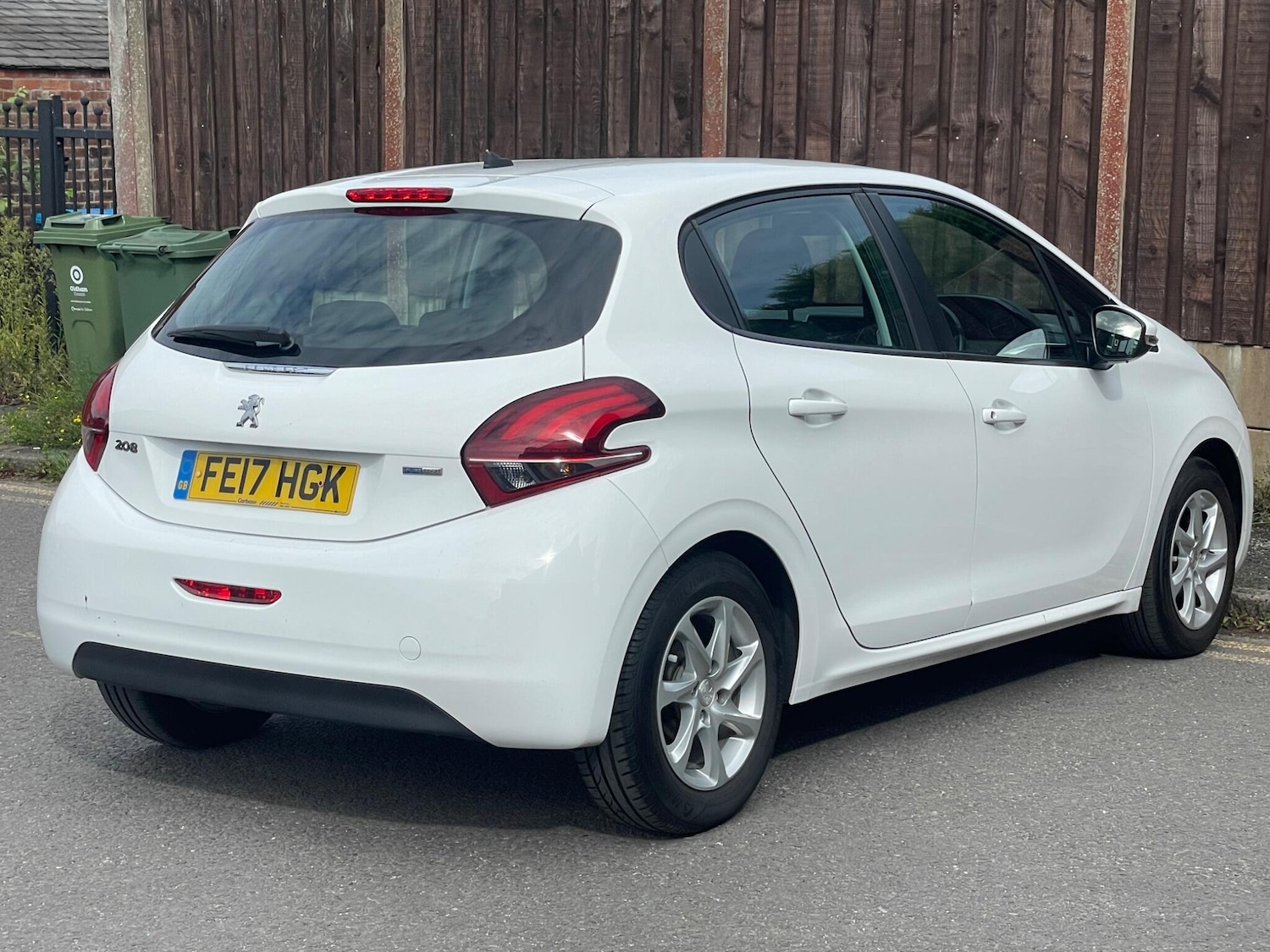 Used Peugeot 208 2017 for sale - 76730831: Photo 9