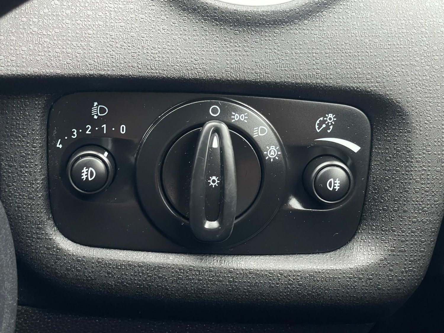 Used Ford Fiesta 2014 for sale - 76989777: Photo 39