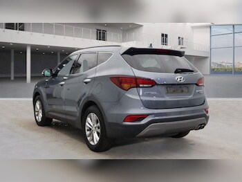 Used Hyundai Santa Fe 2017 for sale - 77549860: Photo