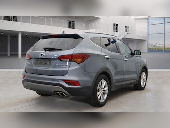 Used Hyundai Santa Fe 2017 for sale - 77549860: Photo
