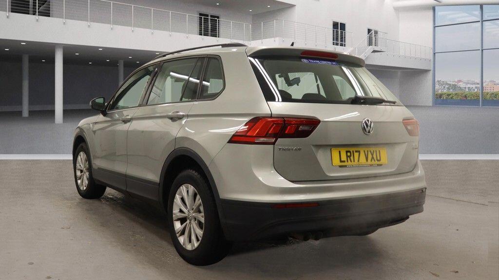 Used Volkswagen Tiguan 2017 for sale - 76730834: Photo 2