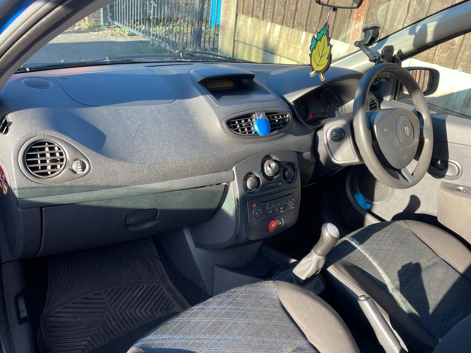 Used Renault Clio 2007 for sale - 77057424: Photo 14