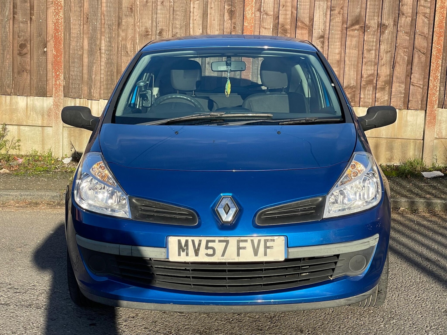 Used Renault Clio 2007 for sale - 77057424: Photo 2