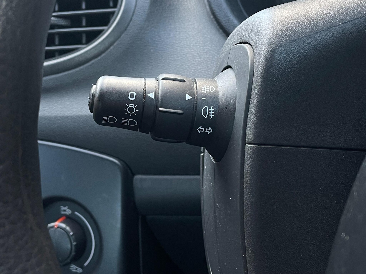 Used Renault Clio 2007 for sale - 77057424: Photo 27