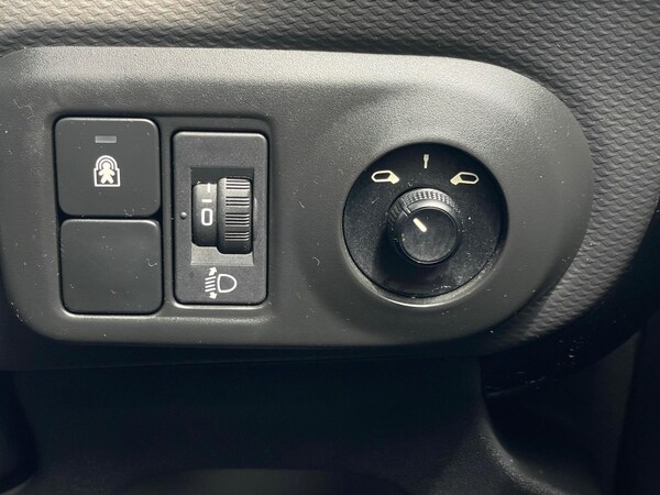 Used Citroen C4 Cactus 2017 for sale - 75600014: Photo 49