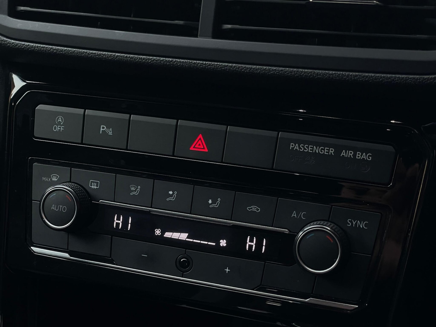 Used Volkswagen T-Cross 2020 for sale - 76619740: Photo 45