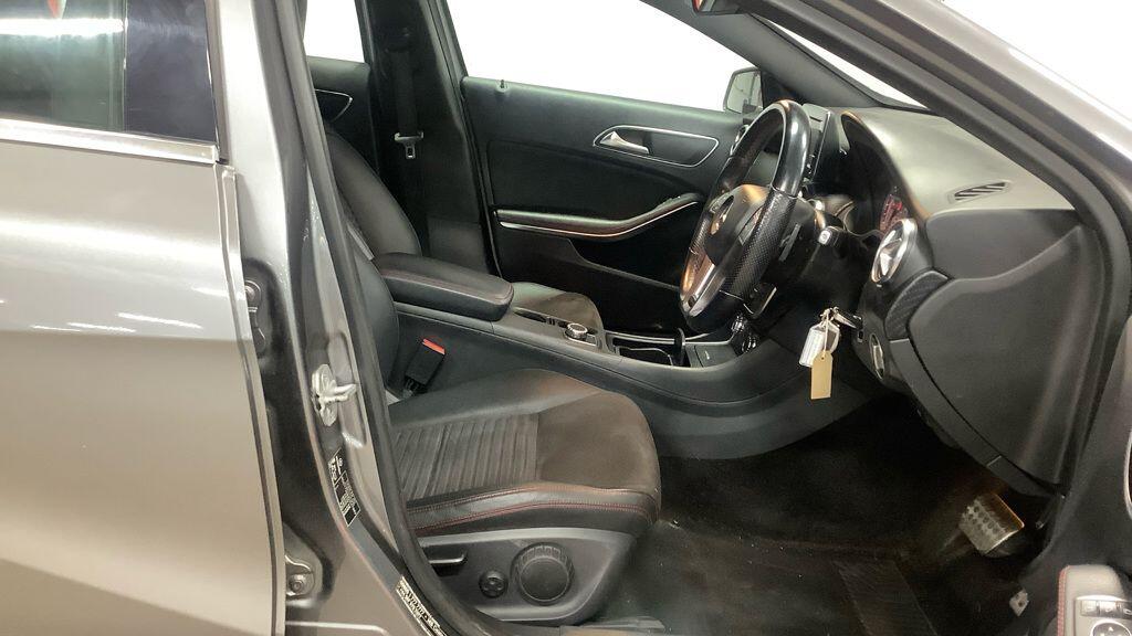 Used Mercedes-Benz A-Class 2013 for sale - 76730832: Photo 7