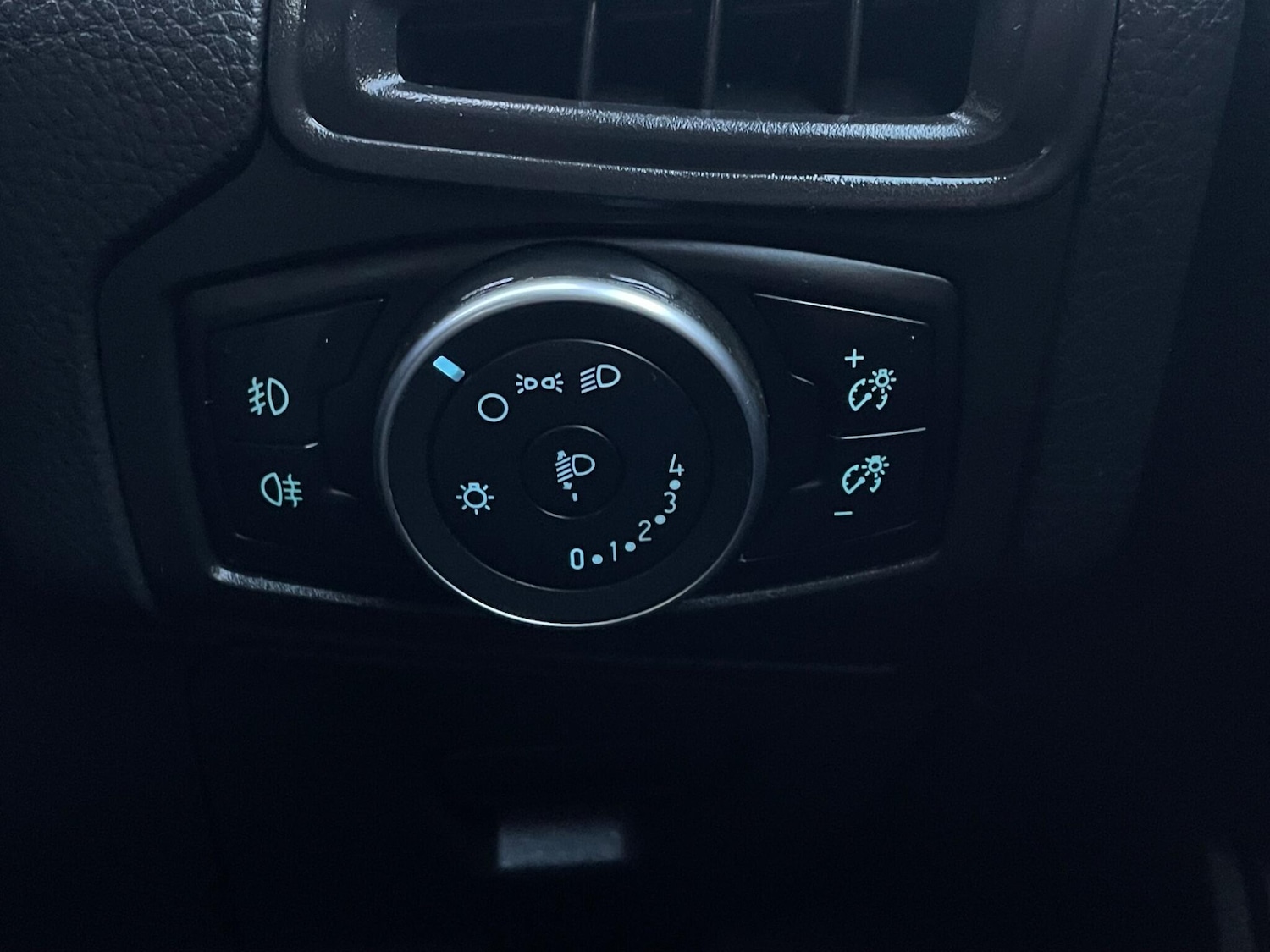 Used Ford Focus 2015 for sale - 75990663: Photo 23