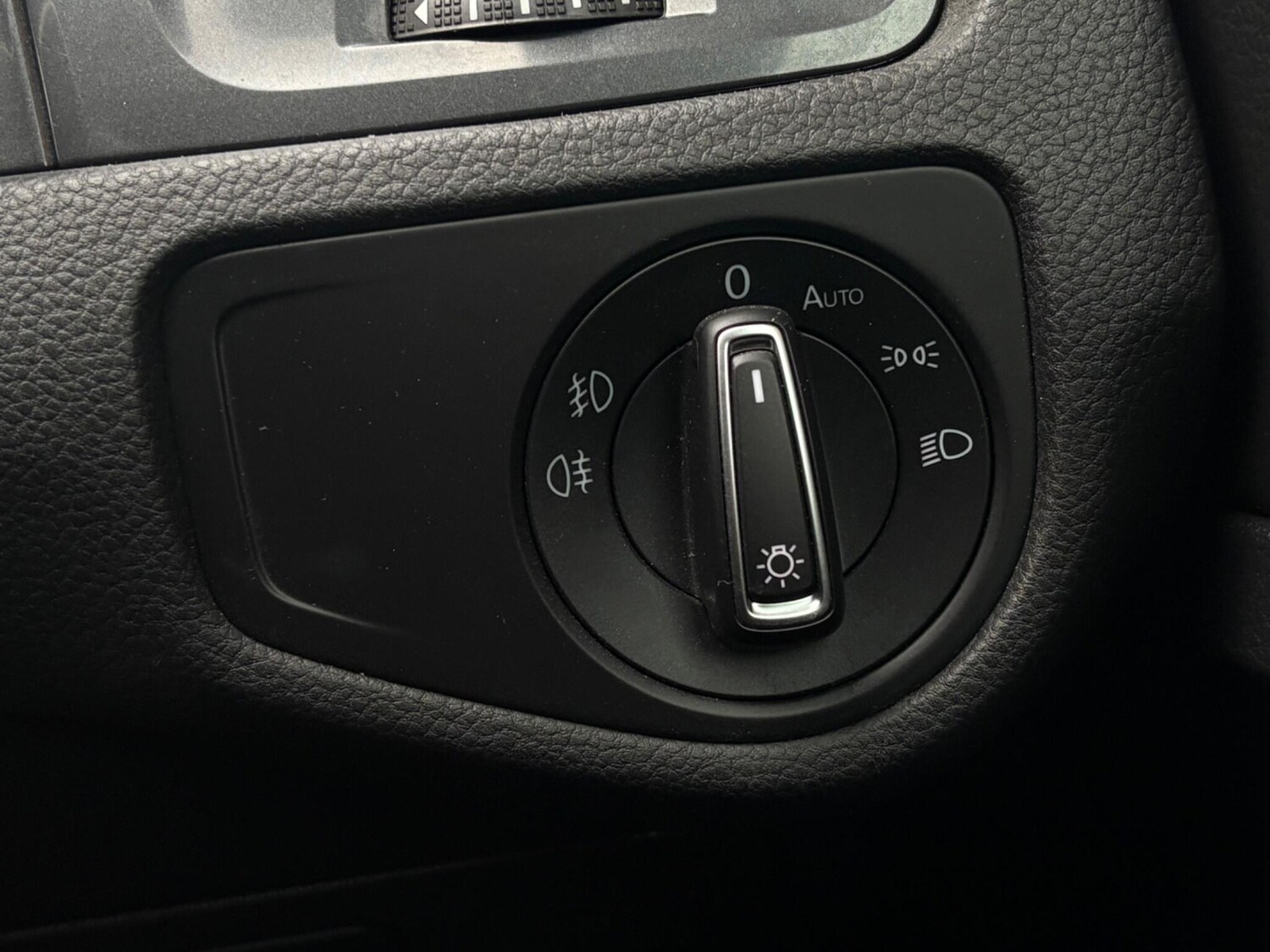 Used Volkswagen Golf 2019 for sale - 77238620: Photo 54