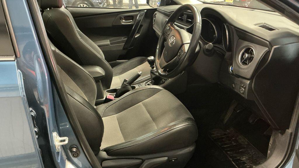 Used Toyota Auris 2015 for sale - 77345208: Photo 7